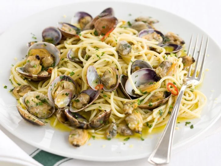 spaghetti con le vongole ricetta